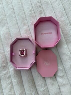 Swarovski Pink-Tone Ring with Deep Pink Cushion Crystal